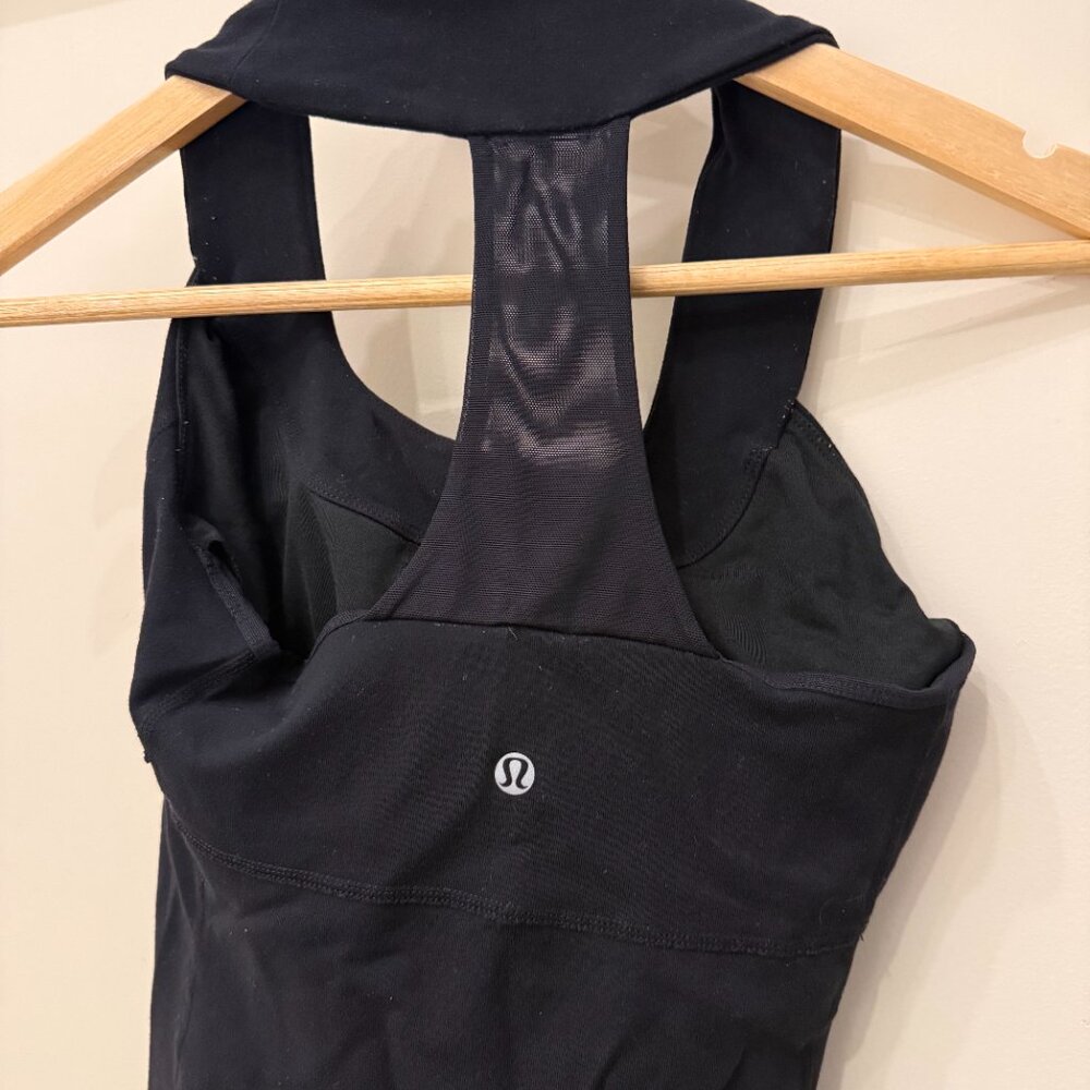 Lululemon Racerback Tank Top Built in Bra Athletic Workout | Womens Size 6 Black